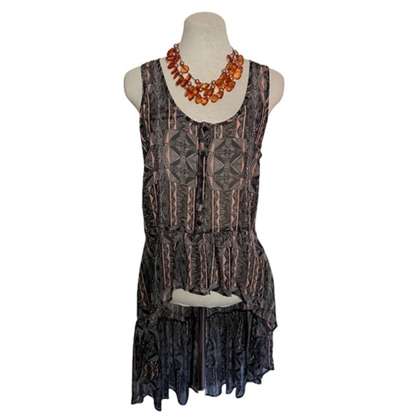 𝅺❤️ Material Girl High Low Top - Picture 2 of 7